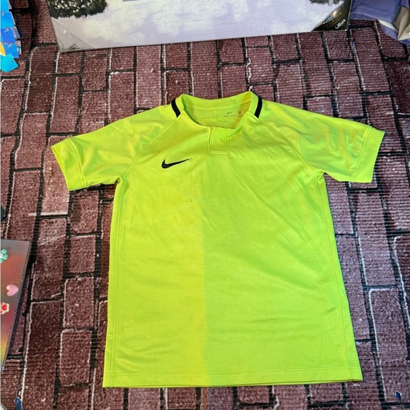 Nike Kids Bright Yellow Jersey - Picture 1 of 4
